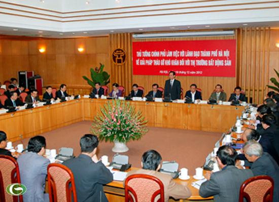 Primer ministro llama a transparentar el mercado inmobiliario de Hanói